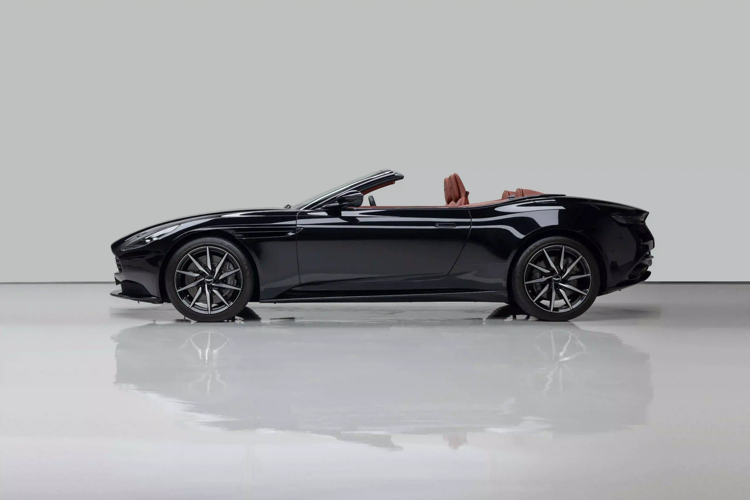 Aston Martin DB11 Volante