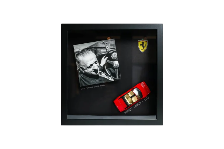 Frame Ferrari Mondial Cabrio Red